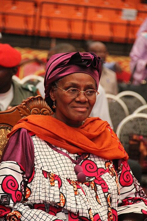Retrato de Marie Thérèse Abena Ondoa