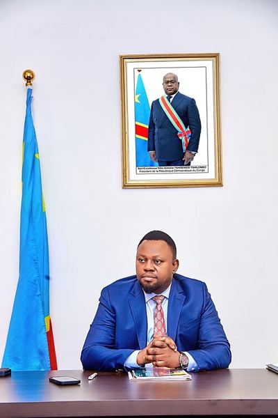 Portrait of Samuel Mbemba