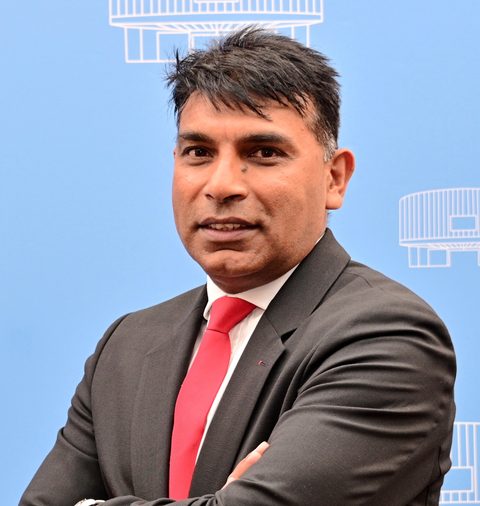 Portrait of JUGURNAUTH Shridhur